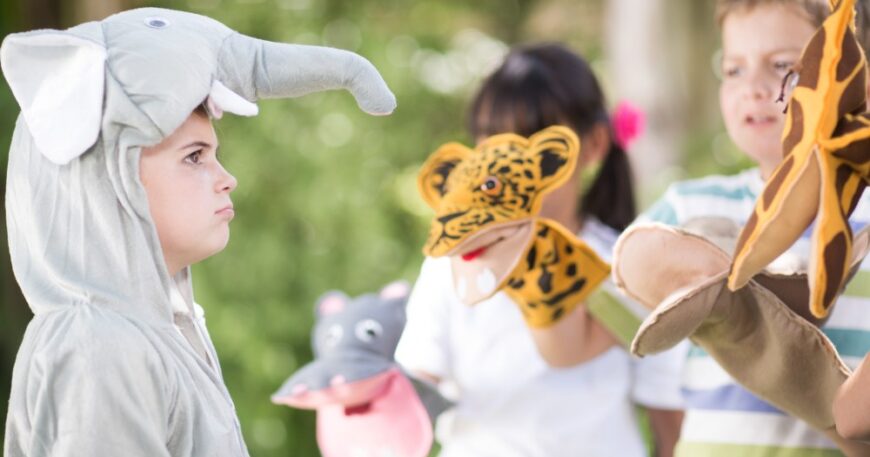 Puterea jocului de rol ce învață copiii în atelierele de actorie